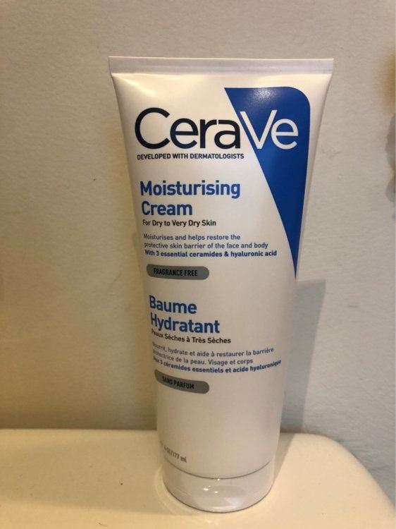 CeraVe Moisturising Cream — tubun ön tərəfi
