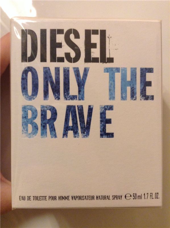 Diesel Only The Brave — qutunun ön tərəfi